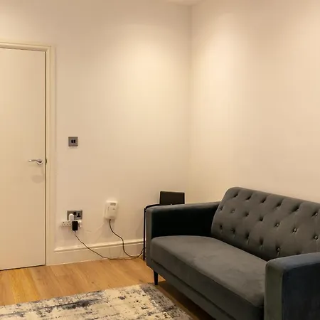 Charles Hope Swindon Apartment Exterior photo