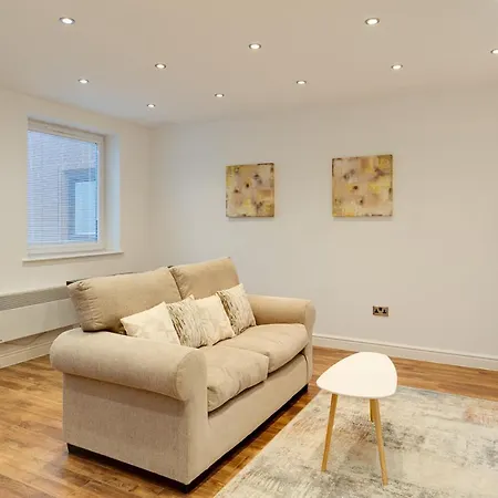 Charles Hope Swindon Apartment Exterior photo