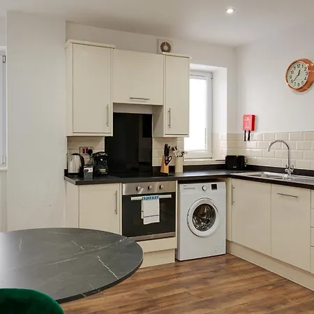 Charles Hope Swindon Apartment Exterior photo