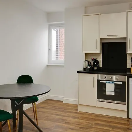 Charles Hope Swindon Apartment Exterior photo