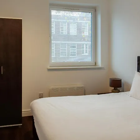 Charles Hope Swindon Apartment Exterior photo