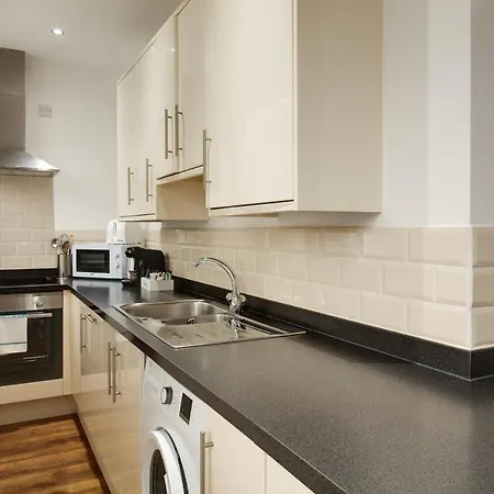 Charles Hope Swindon Apartment Exterior photo