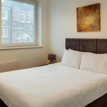Charles Hope Swindon Apartment Exterior photo