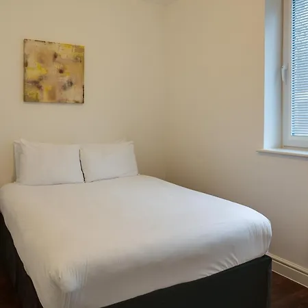 Charles Hope Swindon Apartment Exterior photo