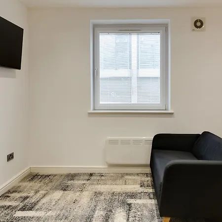 Charles Hope Swindon Apartment Exterior photo