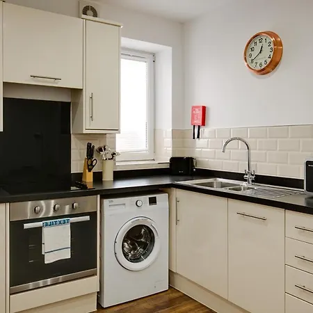Charles Hope Swindon Apartment Exterior photo
