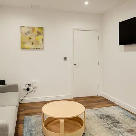 Charles Hope Swindon Apartment Exterior photo